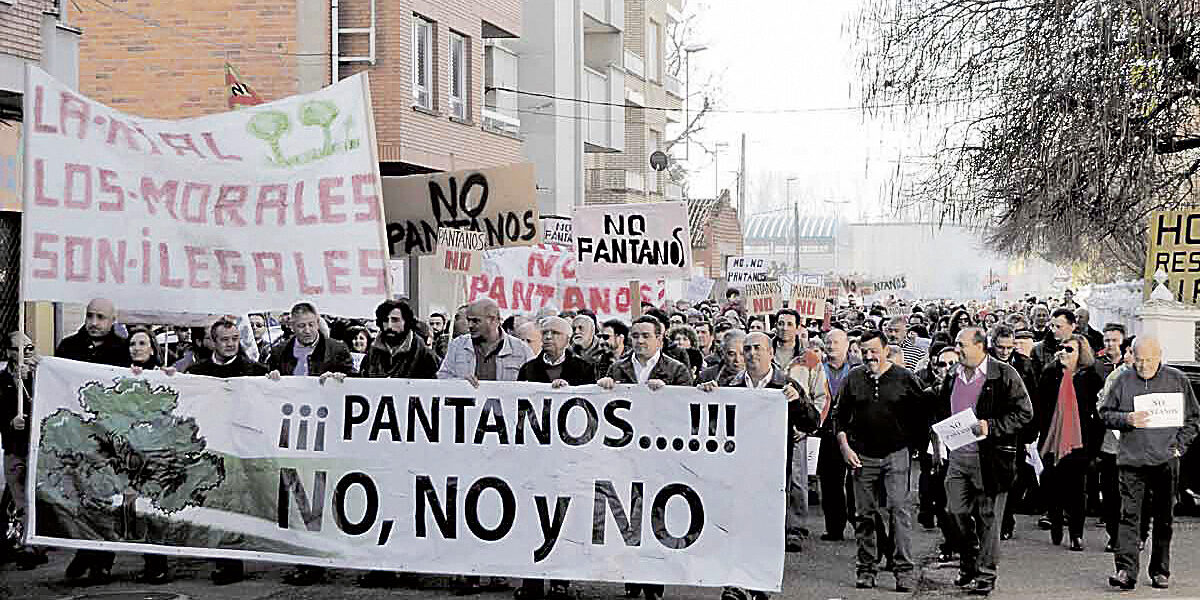 manifestación no pantanos Carrizo