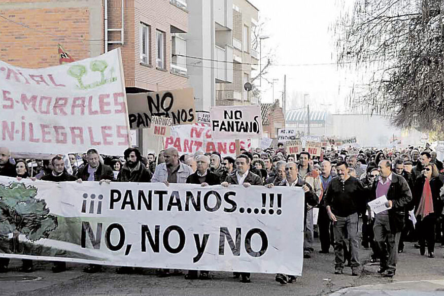 manifestación no pantanos Carrizo
